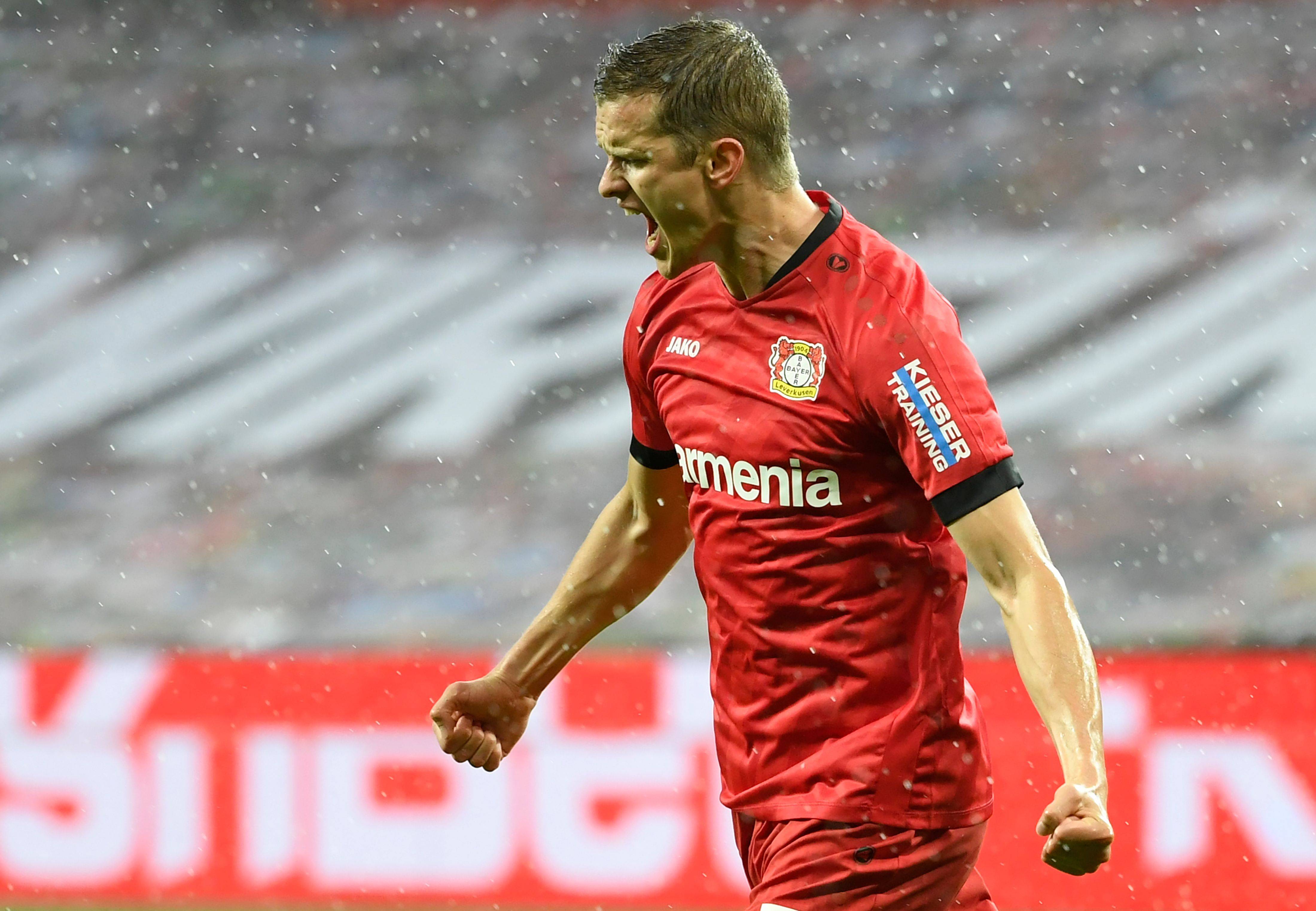 亚特兰大训练开放日；赛后状态回暖引欢呼；德甲在即；球队文化再被提及的简单介绍-问鼎彩票