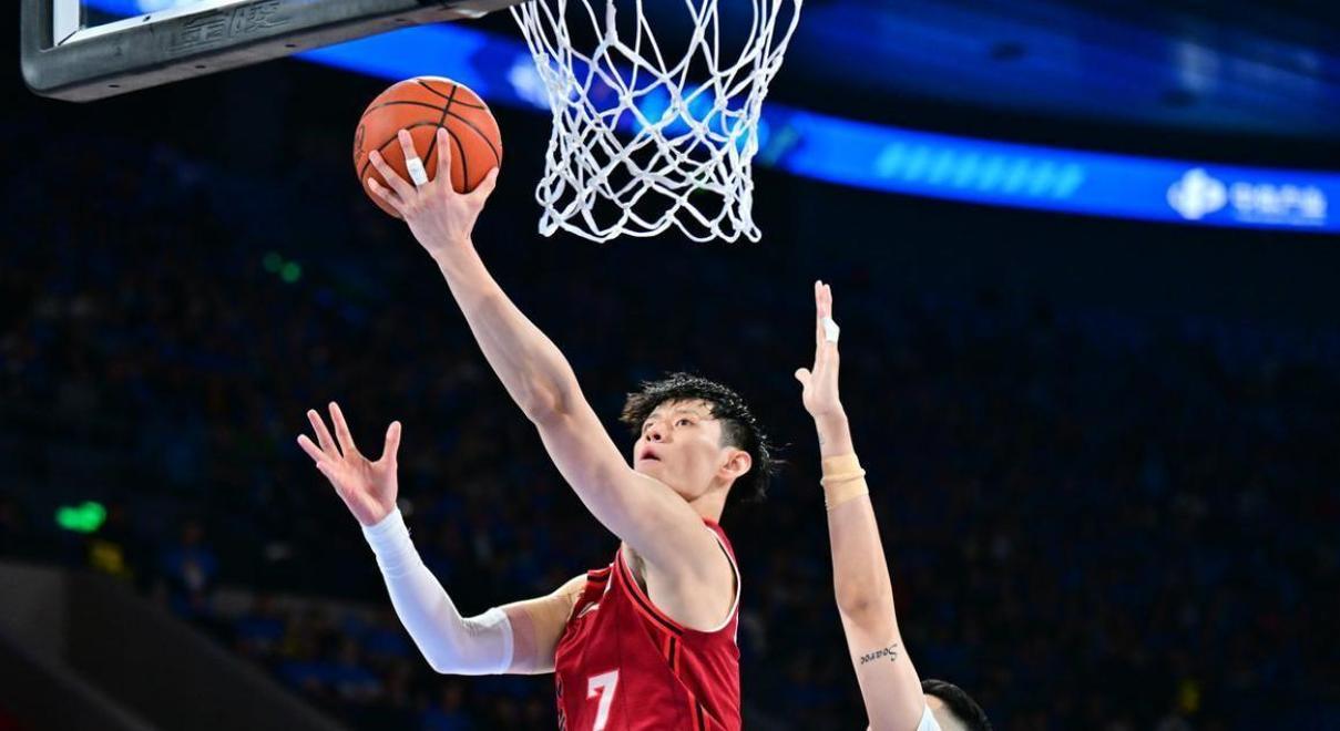 关于冲刺阶段突围战来临，北京首钢围绕NBA季后赛战术微调，更衣室稳定，训练强度明显提升的信息-问鼎彩票