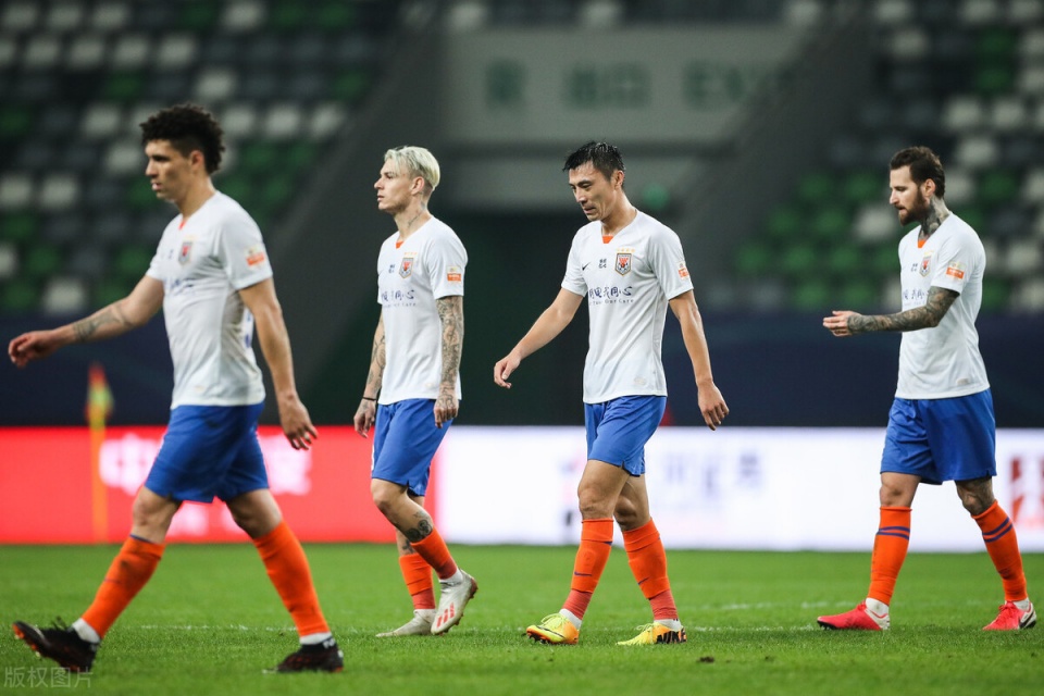 亚冠倒计时；法兰克福转会期门线救险；细节引发关注；球迷炸锅；身体对抗强度拉满的简单介绍-问鼎平台