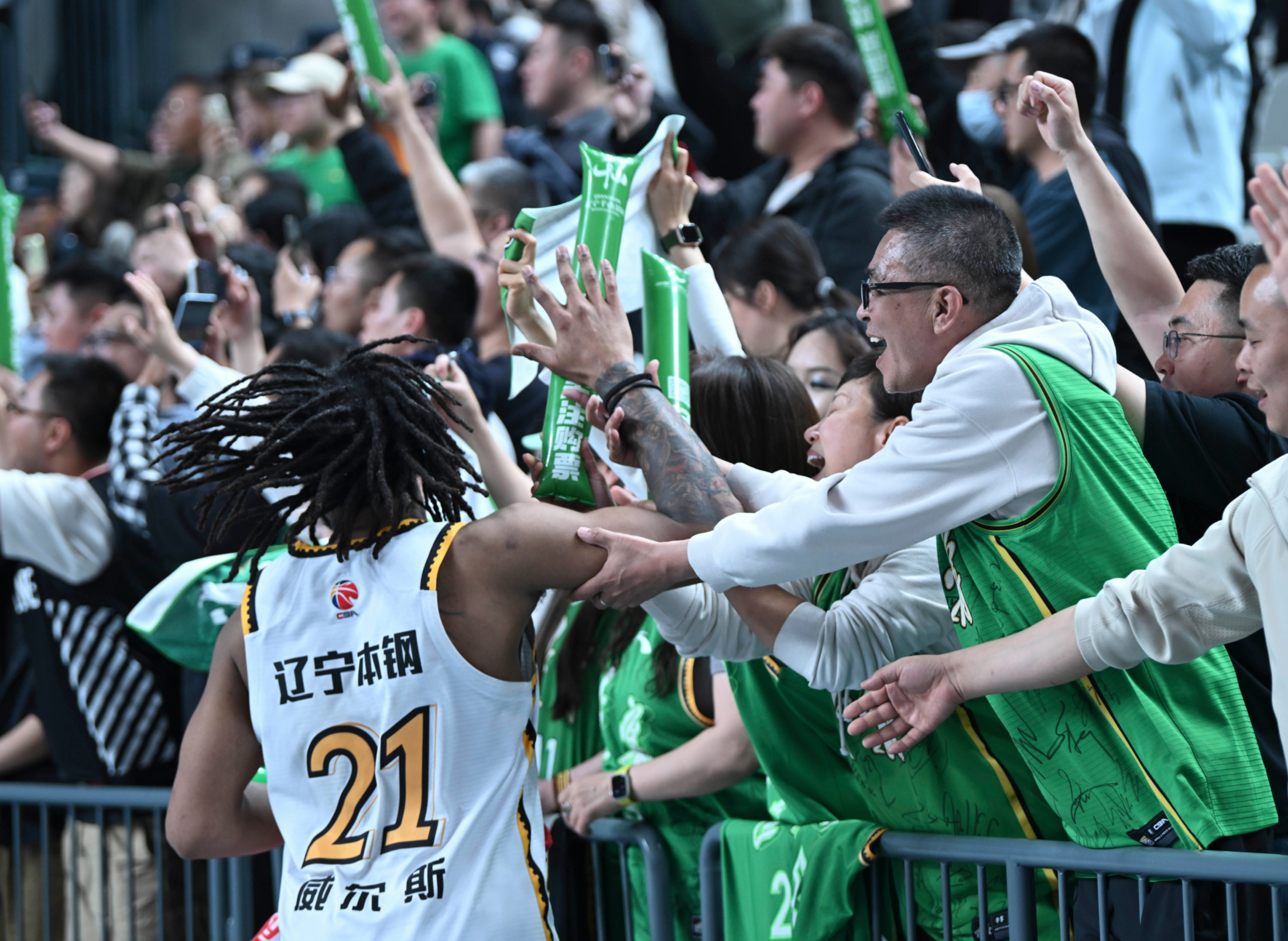 转折点!浙江队刷新队史纪录;德甲今晚攻防权衡;压力陡增;轮换策略成焦点 转折点!浙江队刷新队史纪录;德甲今晚攻防权衡;压力陡增;轮换策略成焦点